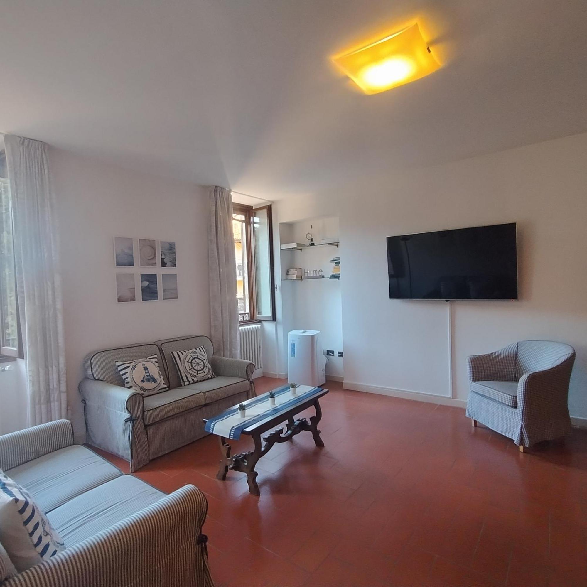 Appartamento Casa Preziosa - Salò Esterno foto
